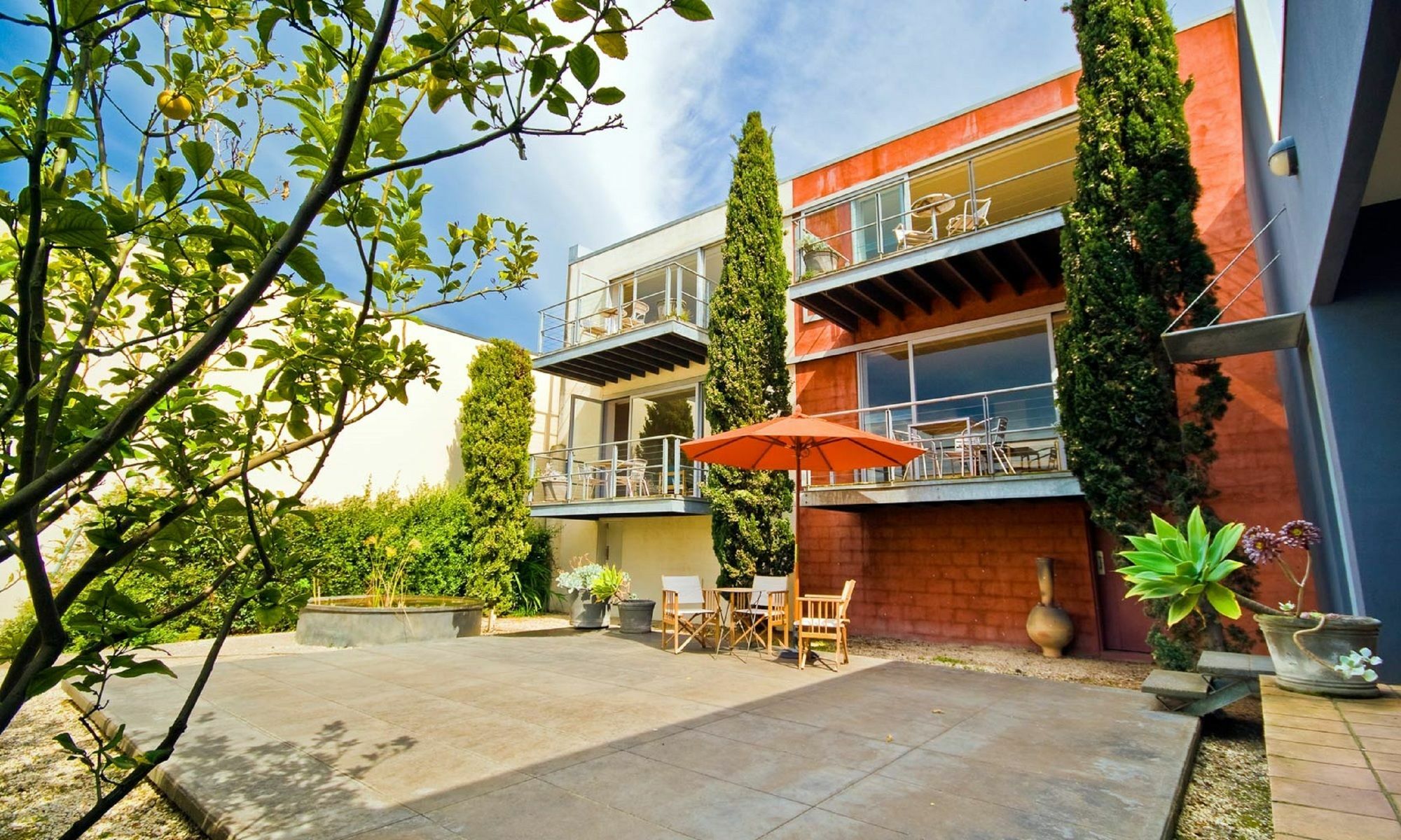 Phoenix Apartments 론 외부 사진